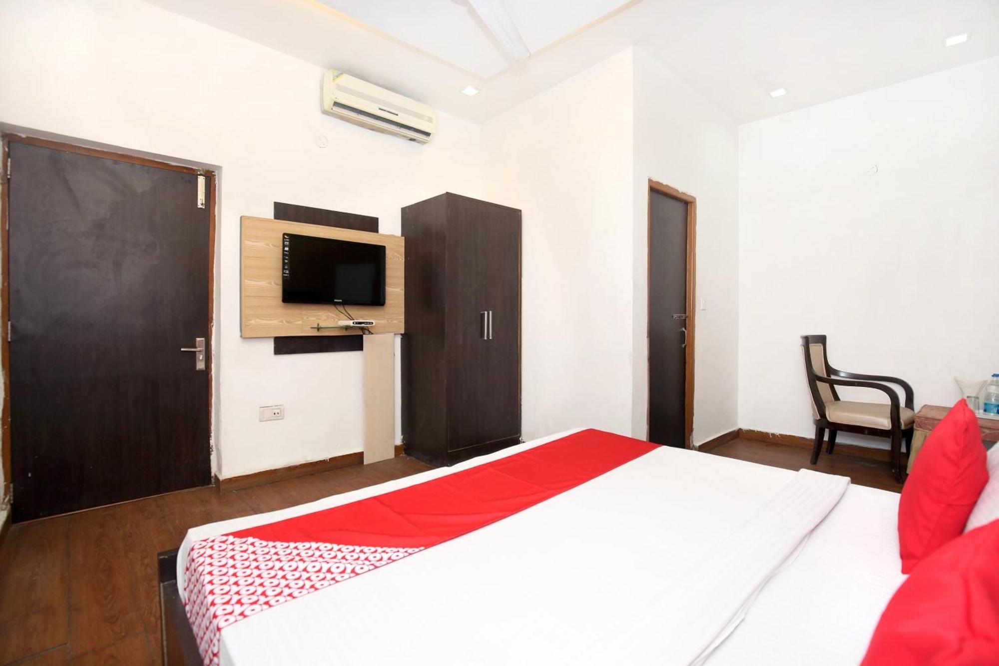 Hotel O Queensland Amritsar Bagian luar foto