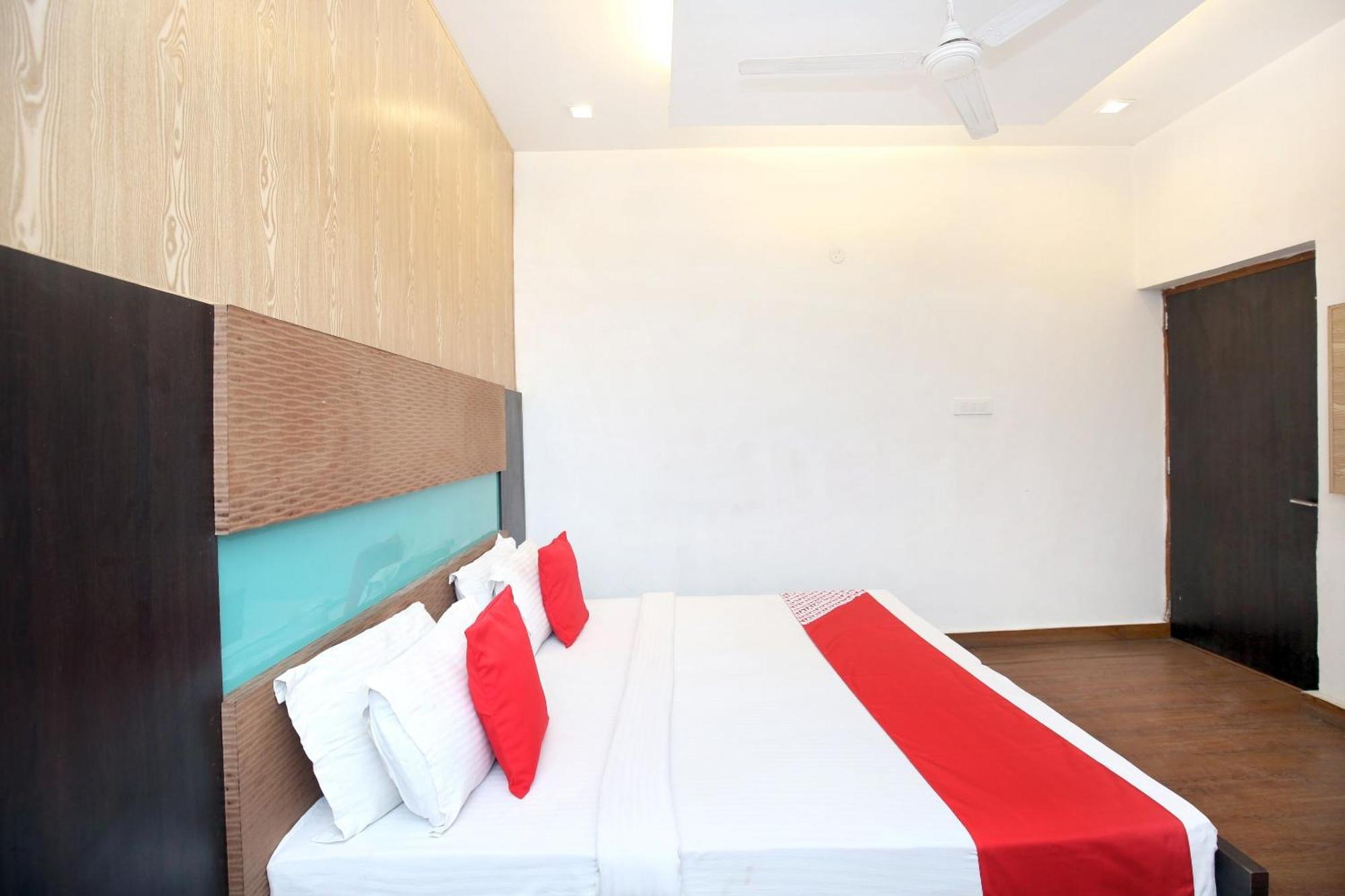 Hotel O Queensland Amritsar Bagian luar foto