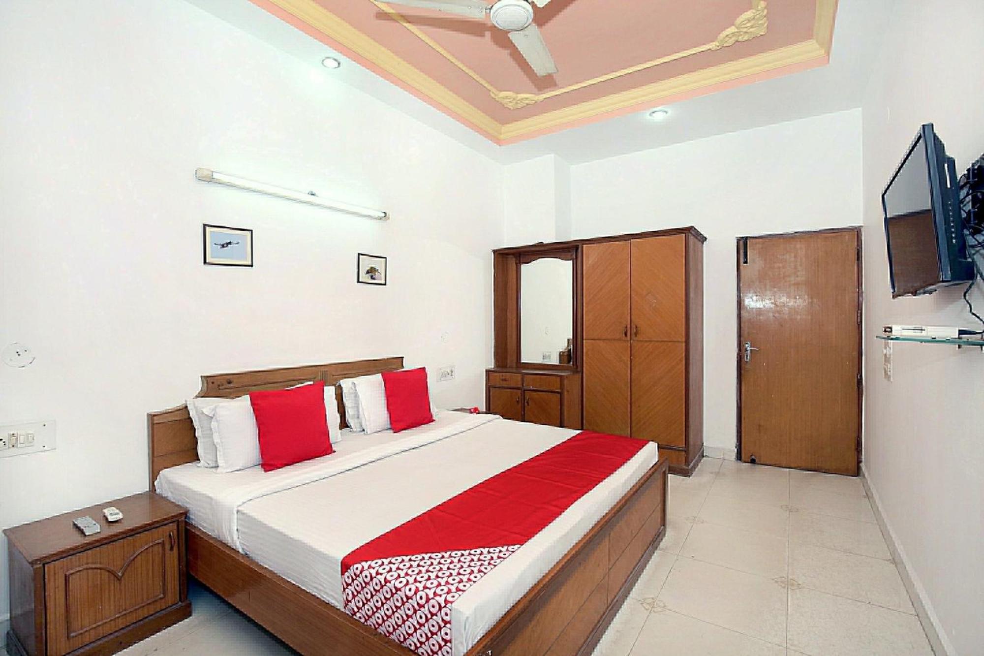 Hotel O Queensland Amritsar Bagian luar foto